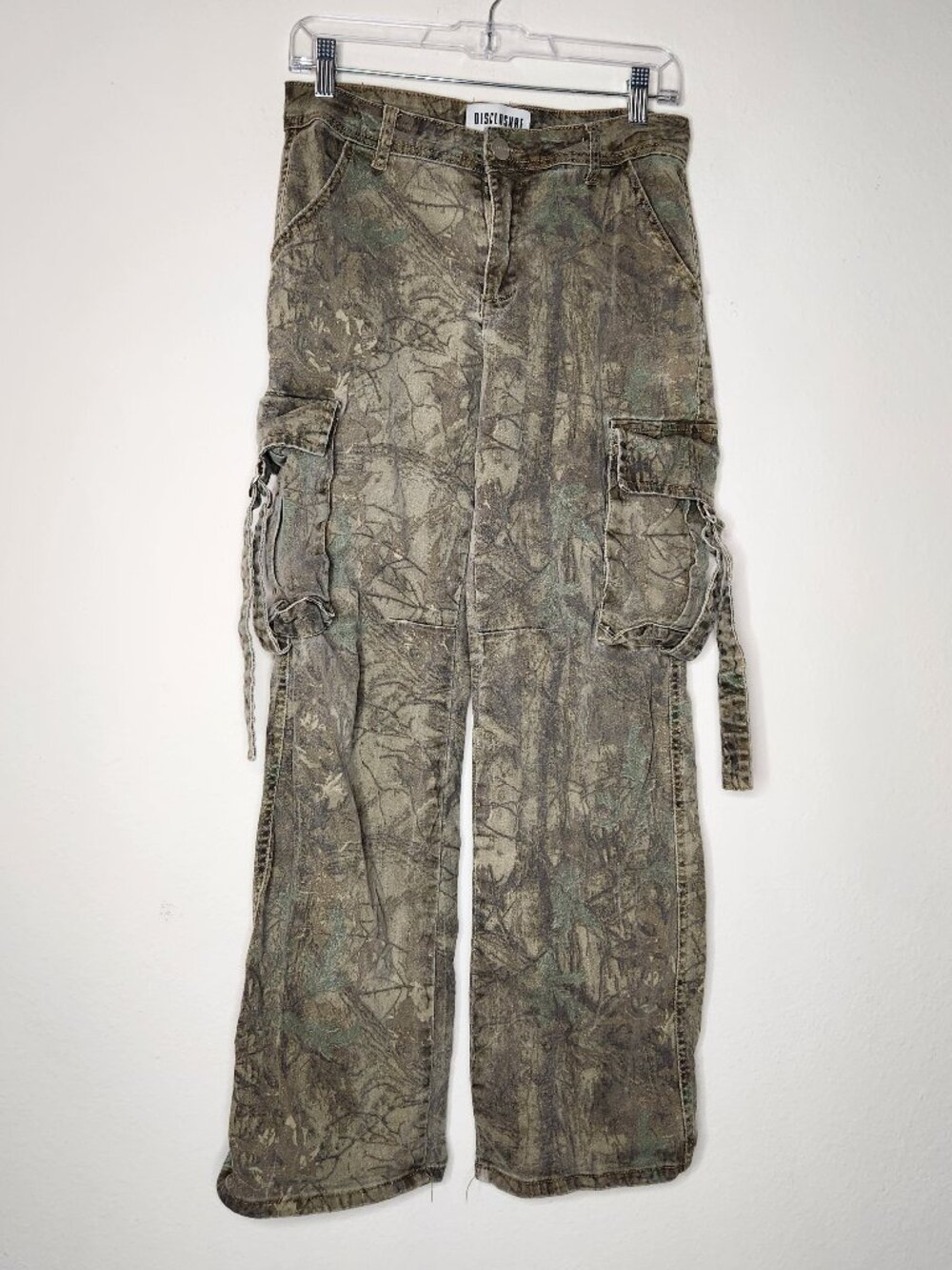 Disclosure Womens Size 5 Junior Camo Cargo Pants
